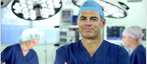 Dr Steven Kahane specialises in hip and knee surgery, arthroscopy, lower limb joint replacement and sports surgery together with general orthopaedic trauma. . Knee surgeon gold coast